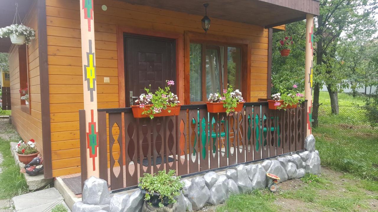 Садиба Гуцулка Ксеня Yaremche Exterior photo
